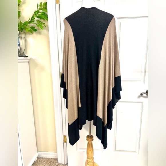 DILLARD’S Wool two tone Women's Shawl Poncho Ruana Cape Sweater Open Front OS - Picture 8 of 11